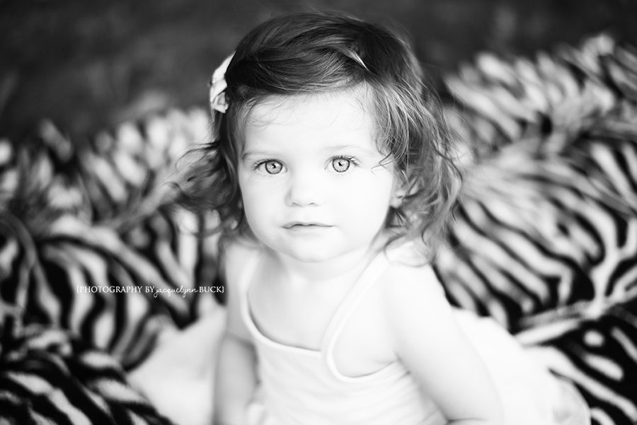 0044 cora 1 year {photography by jacquelynn buck}