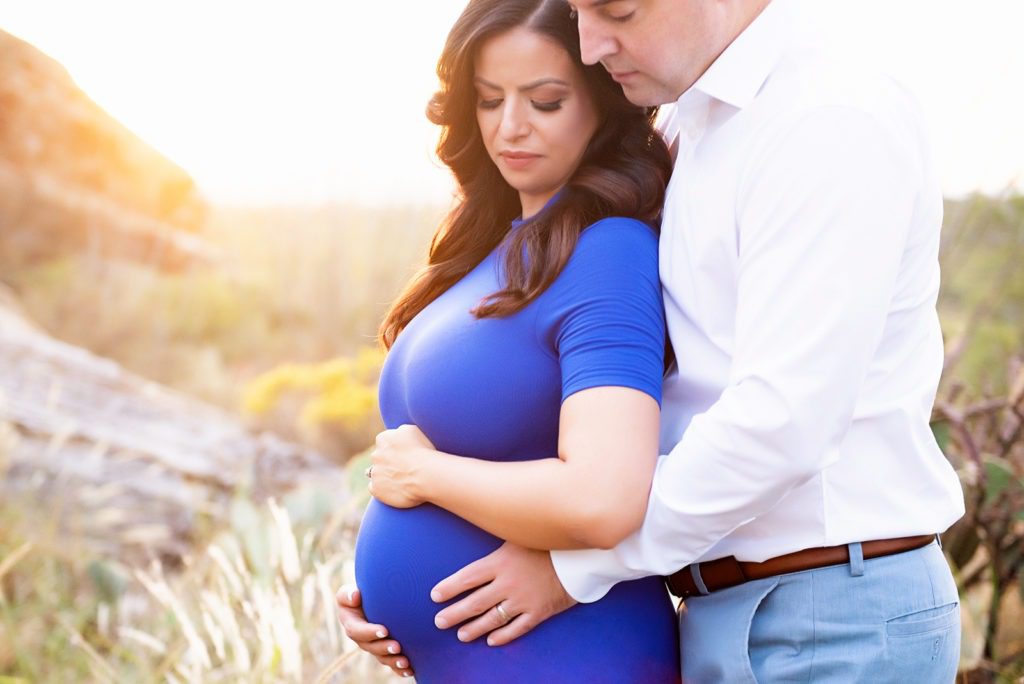 natural light maternity session