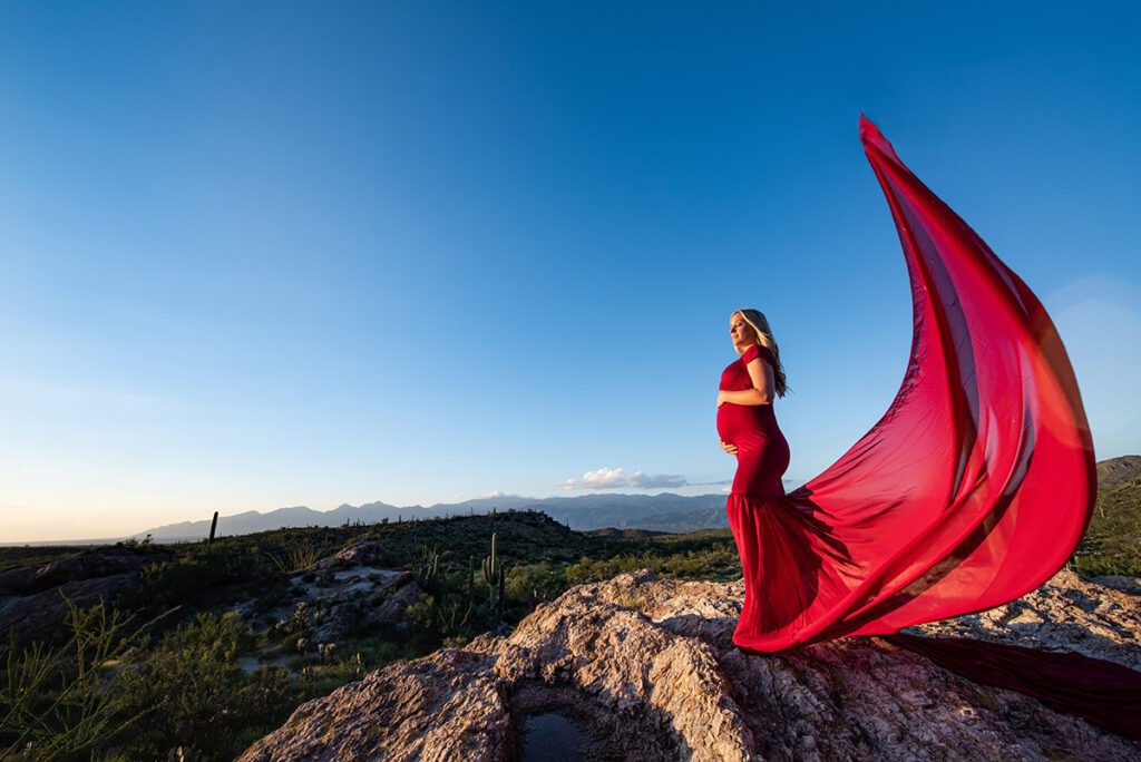 dramatic tucson maternity photo