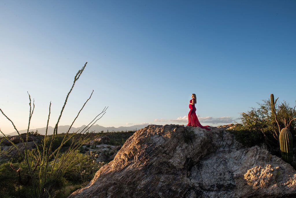 dramatic tucson maternity photo
