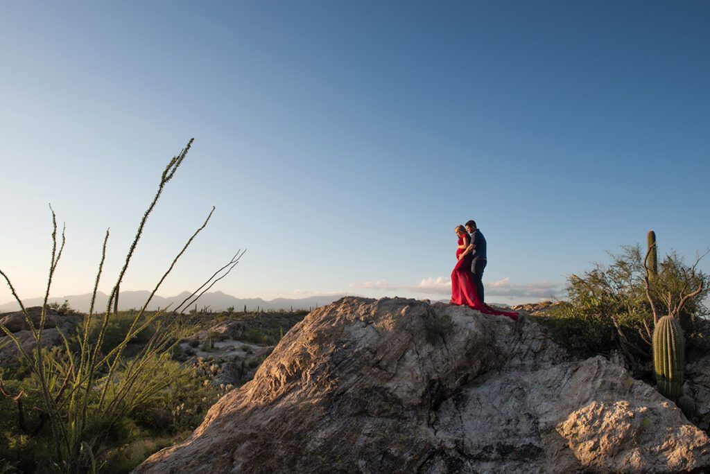 dramatic tucson maternity photo