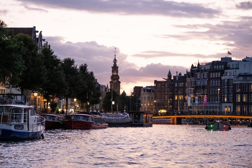 Luxury Canal boat ride with Voyage Amsterdam 