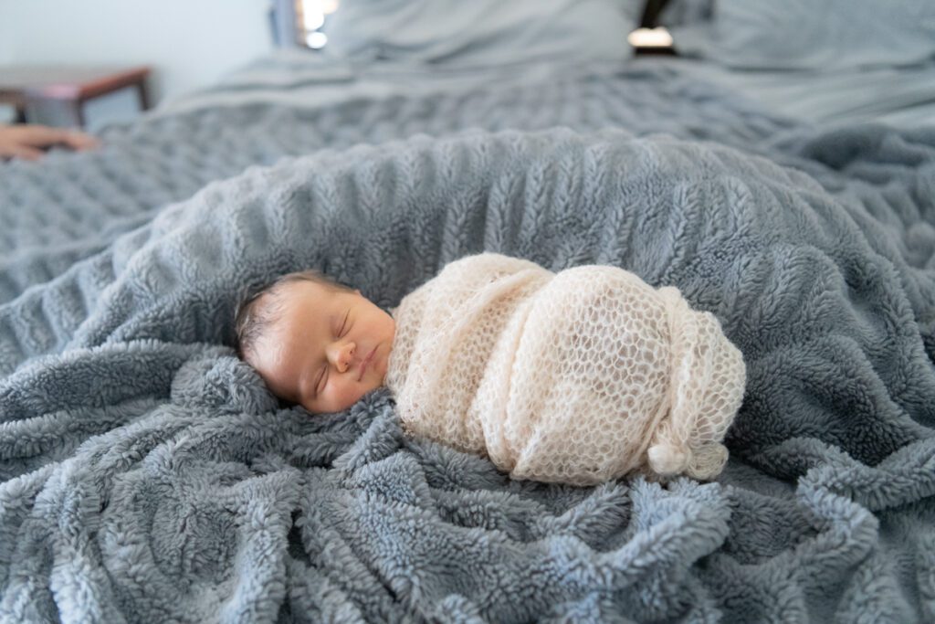 using your own home for your newborn photography session Tucson