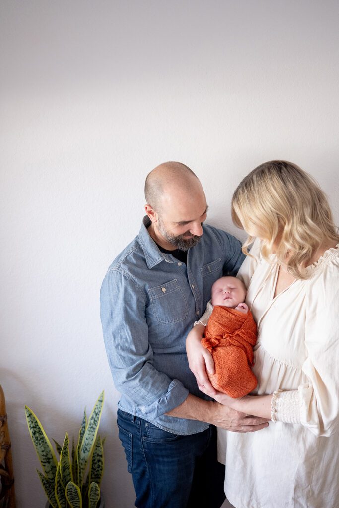 what should you wear for your newborn photography session Tucson
